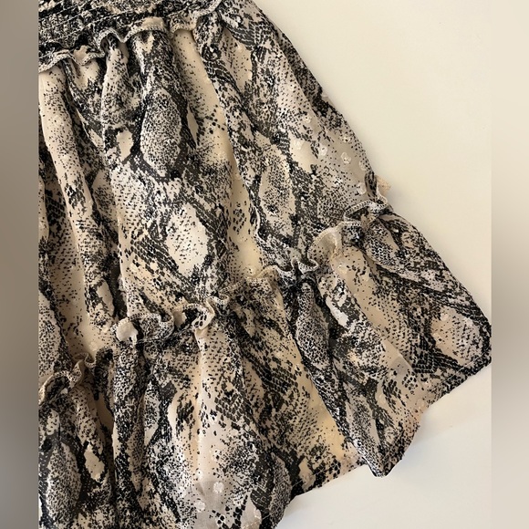 altar’d state snakeskin print skirt, size XS - Picture 3 of 8